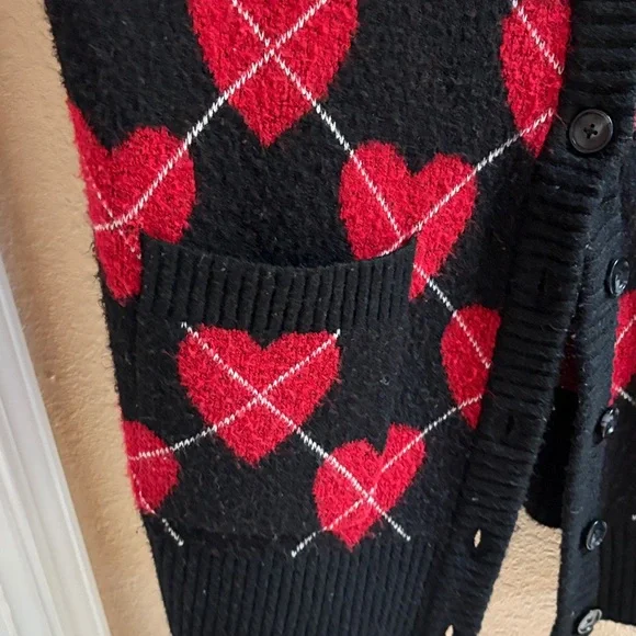 Torrid Black and Red Knit Oversized Cardigan - Picture 6 of 8